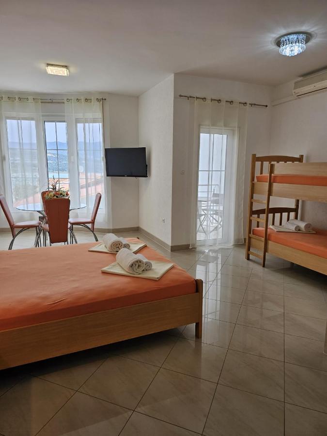 Apartmani Barnjak Trogir Exterior foto